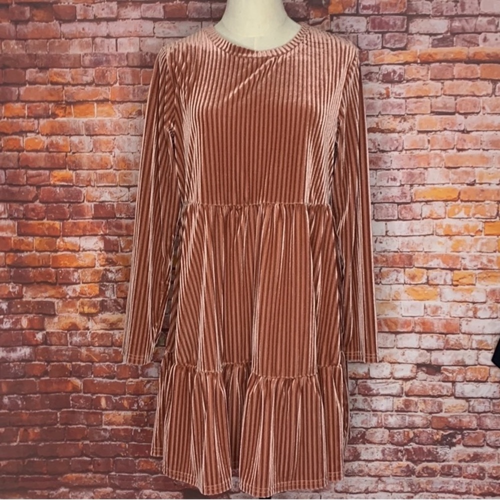 Tiered scoop Neck Dusty Rose Long Sleeved Dress